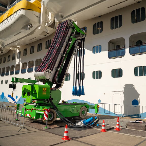 WALL*E, das Landstromfahrzeug des Kreuzfahrtterminals
