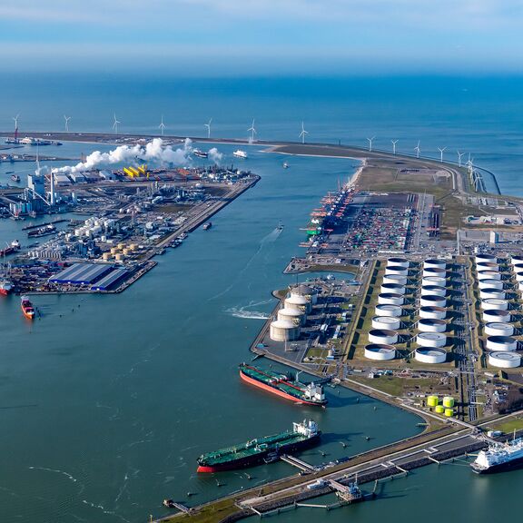 Maasvlakte 2 with the North Sea in the background