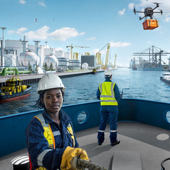 Von links nach rechts: Arne Weverling (Provinz Südholland), Boudewijn Siemons (Port of Rotterdam Authority), Robert Simons (Gemeinde Rotterdam), Bas Jansen (Deltalinqs) und Wim Kulik (Wirtschaftsministerium).