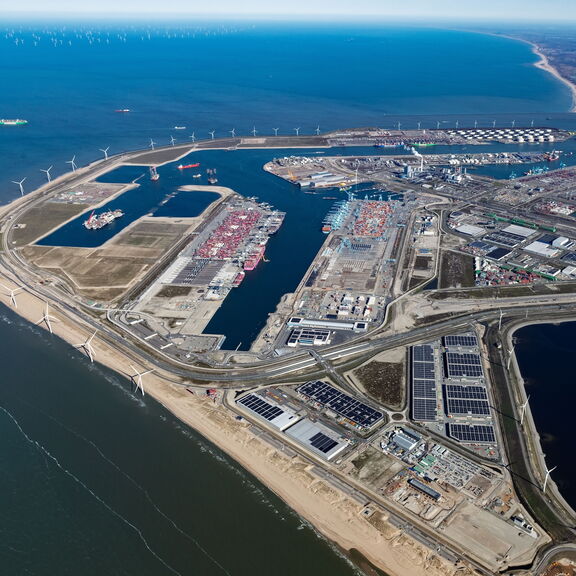 Luchtfoto Maasvlakte