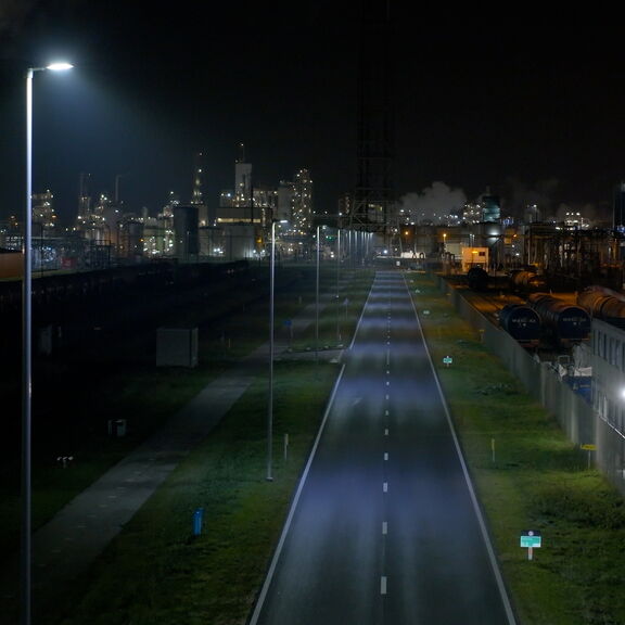 LED-verlichting in de haven van Rotterdeam